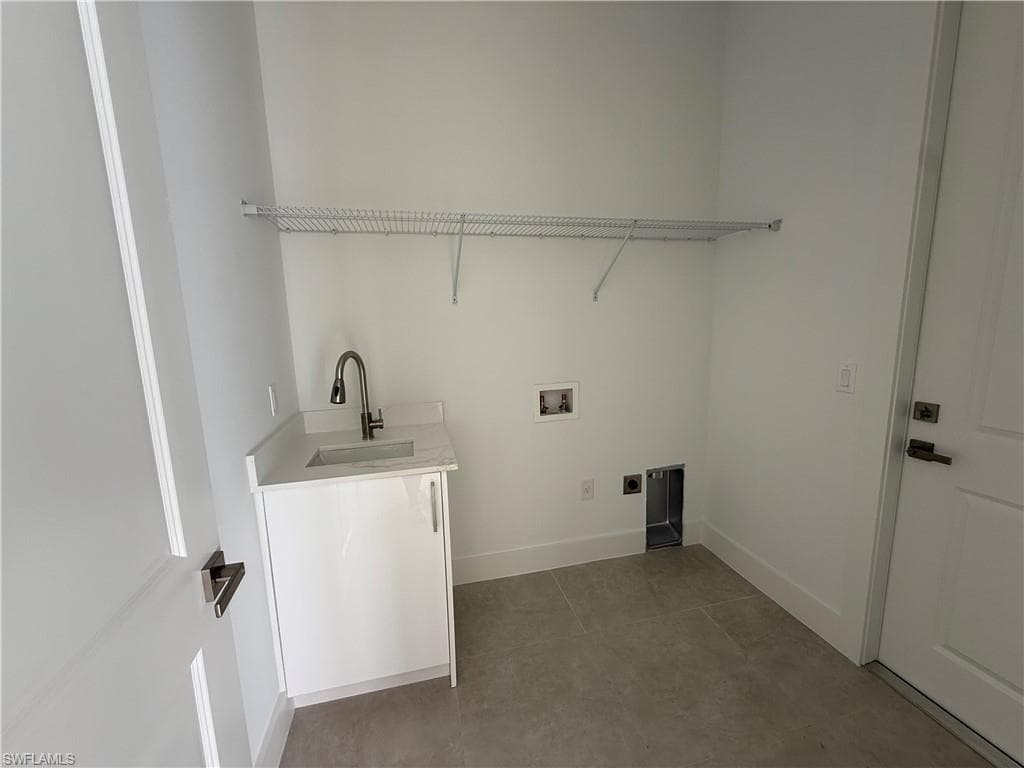 1369 Everglades Blvd N, Naples, FL 34120-14