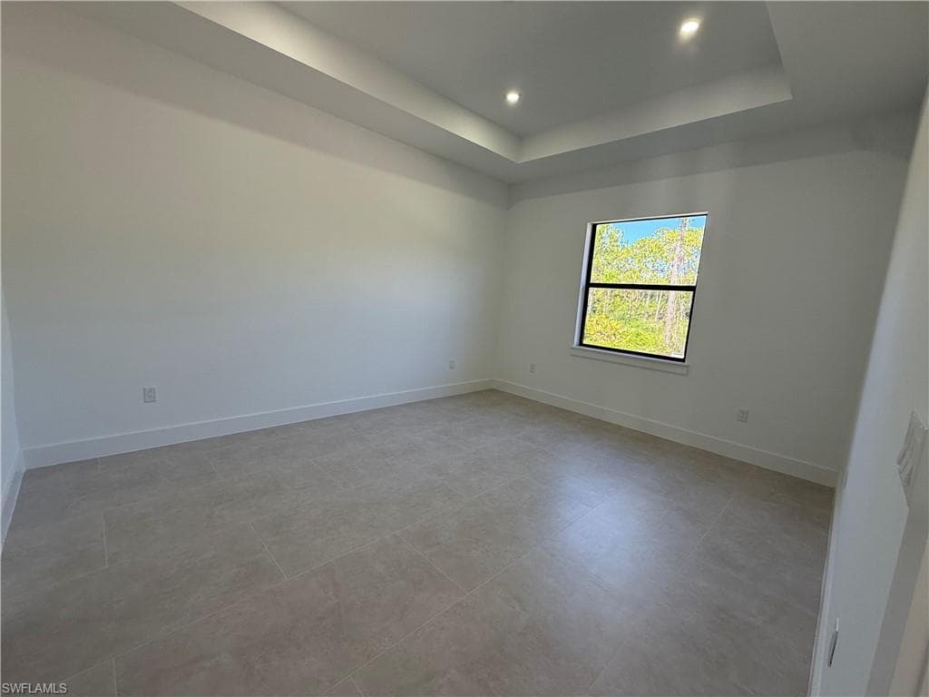 1369 Everglades Blvd N, Naples, FL 34120-7