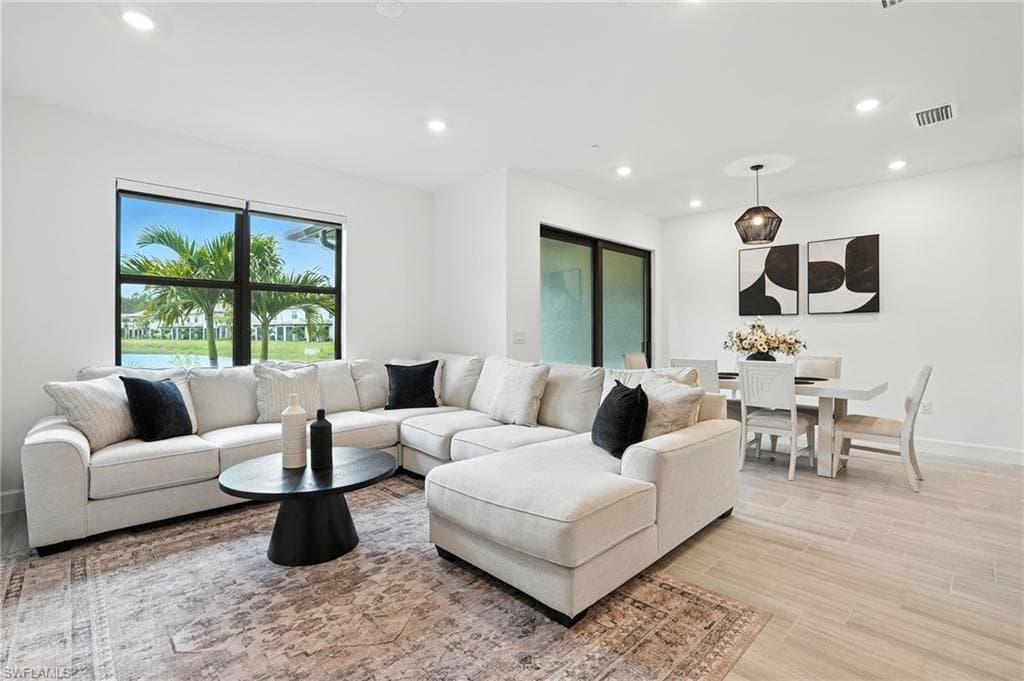 4349 Sonoma Oaks Cir, Naples, FL 34119-5