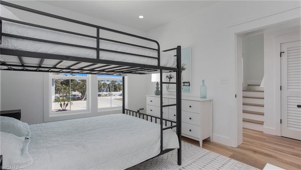 289 Lazy Way, Fort Myers Beach, FL 33931-17