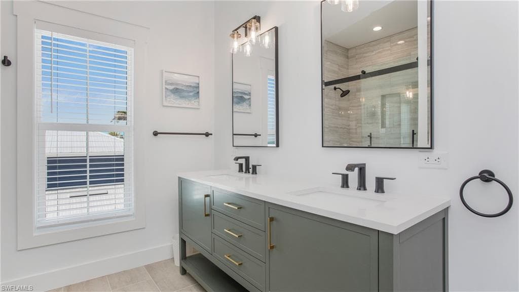 289 Lazy Way, Fort Myers Beach, FL 33931-26