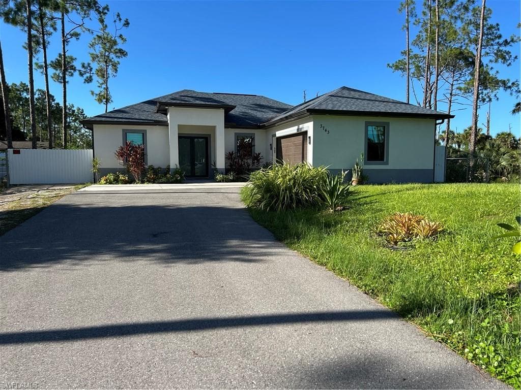 3743 16th Ave SE, Naples, FL 34117-2