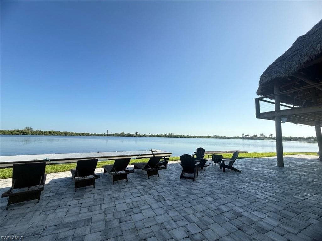 4835 Riverside Dr, Fort Myers, FL 33905-32