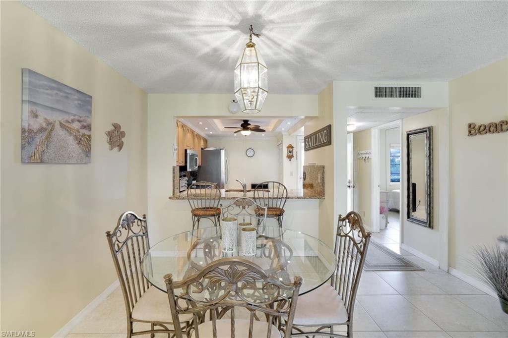 1086 Forest Lakes Dr 9107, Naples, FL 34105-9