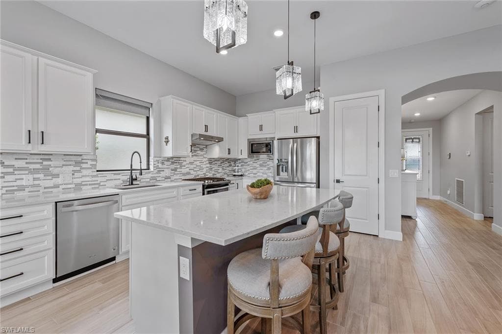 2740 Amaranda Ct, Naples, FL 34114-11