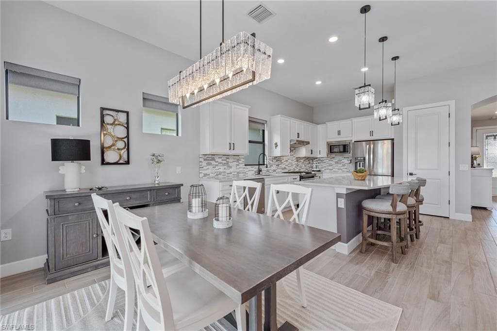 2740 Amaranda Ct, Naples, FL 34114-16