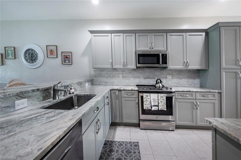 20608 Candlewood Hollow, Estero, FL 33928-2