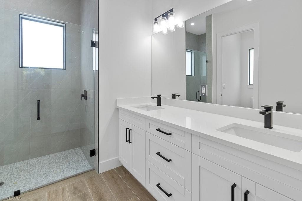 3696 35th Ave NE, Naples, FL 34120-4