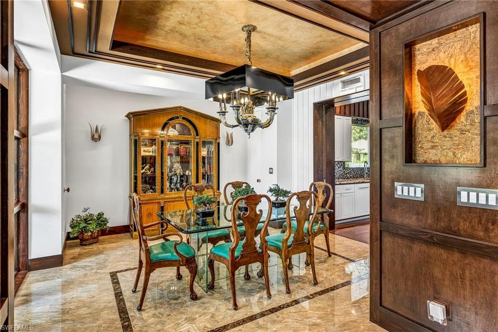 6908 Lone Oak Blvd, Naples, FL 34109-21