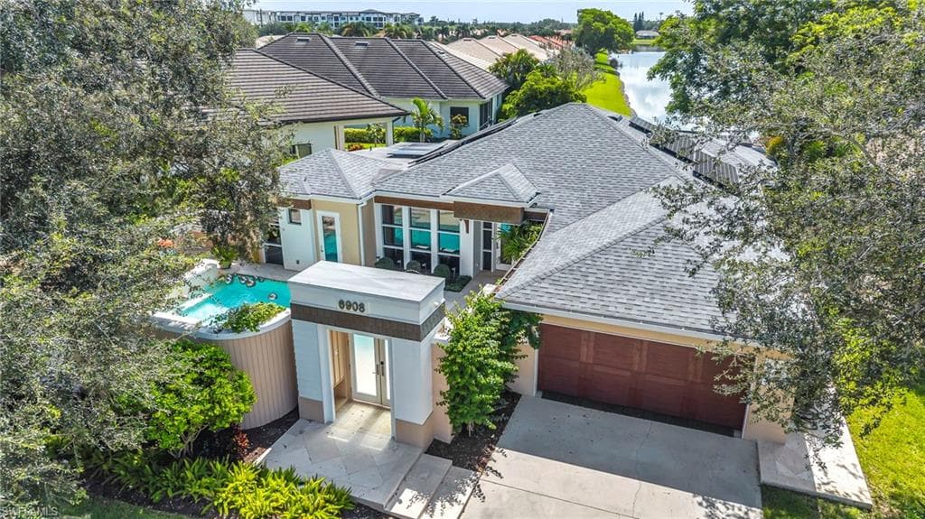 6908 Lone Oak Blvd, Naples, FL 34109-2