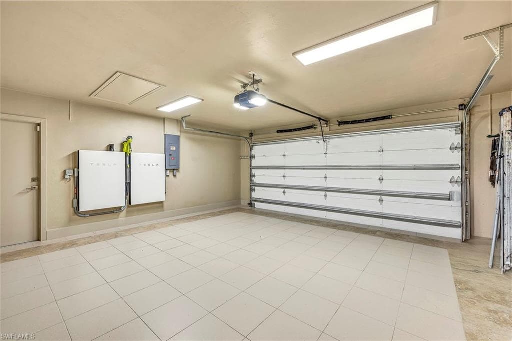 6908 Lone Oak Blvd, Naples, FL 34109-36