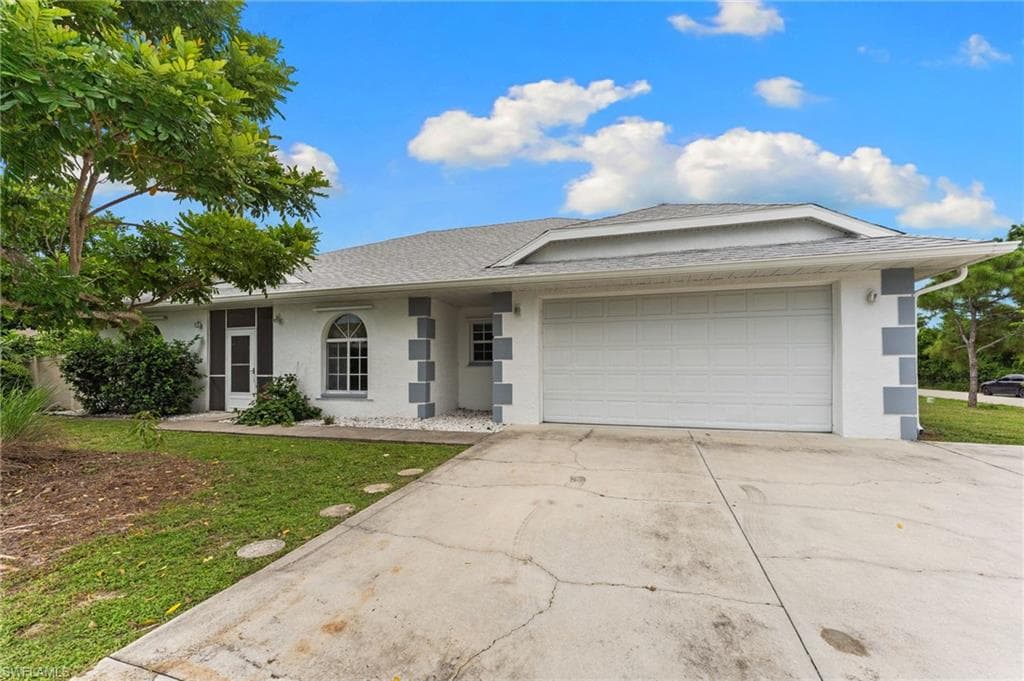 17568 Braddock Rd, Fort Myers, FL 33967-7