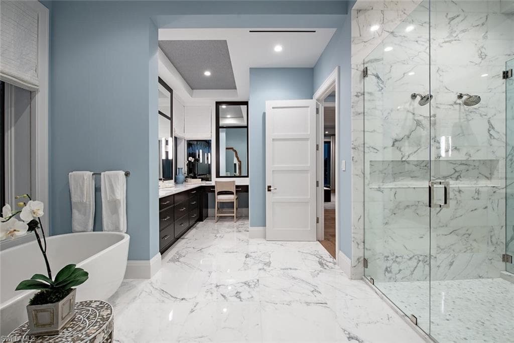 3163 Gin Ln, Naples, FL 34102-11