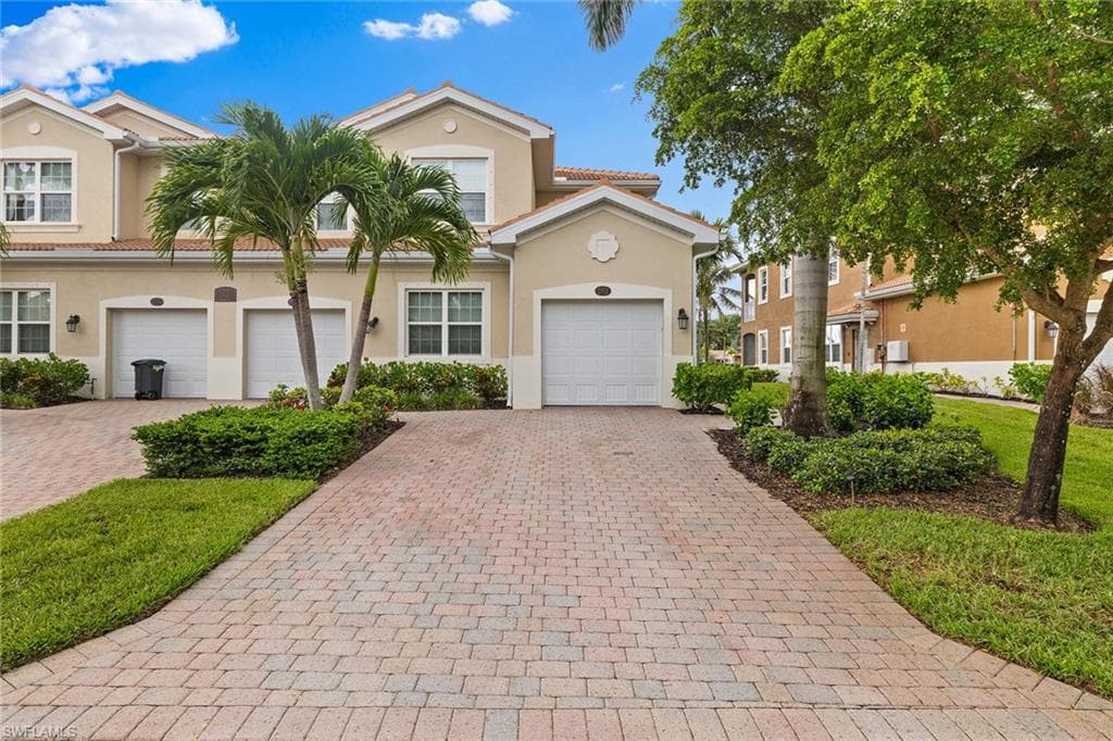 18218 Creekside Preserve Loop 202, Fort Myers, FL 33908-2
