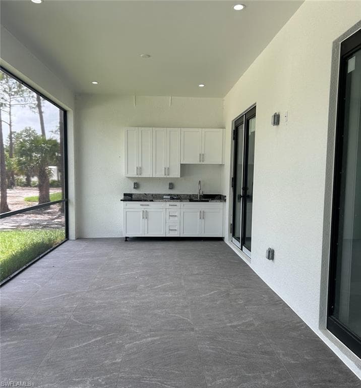 3622 8th Ave NE, Naples, FL 34120-9