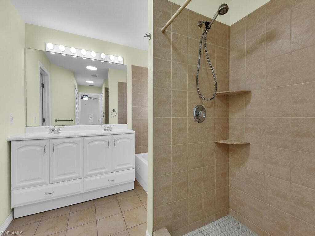 4380 20th Ave NE, Naples, FL 34120-17