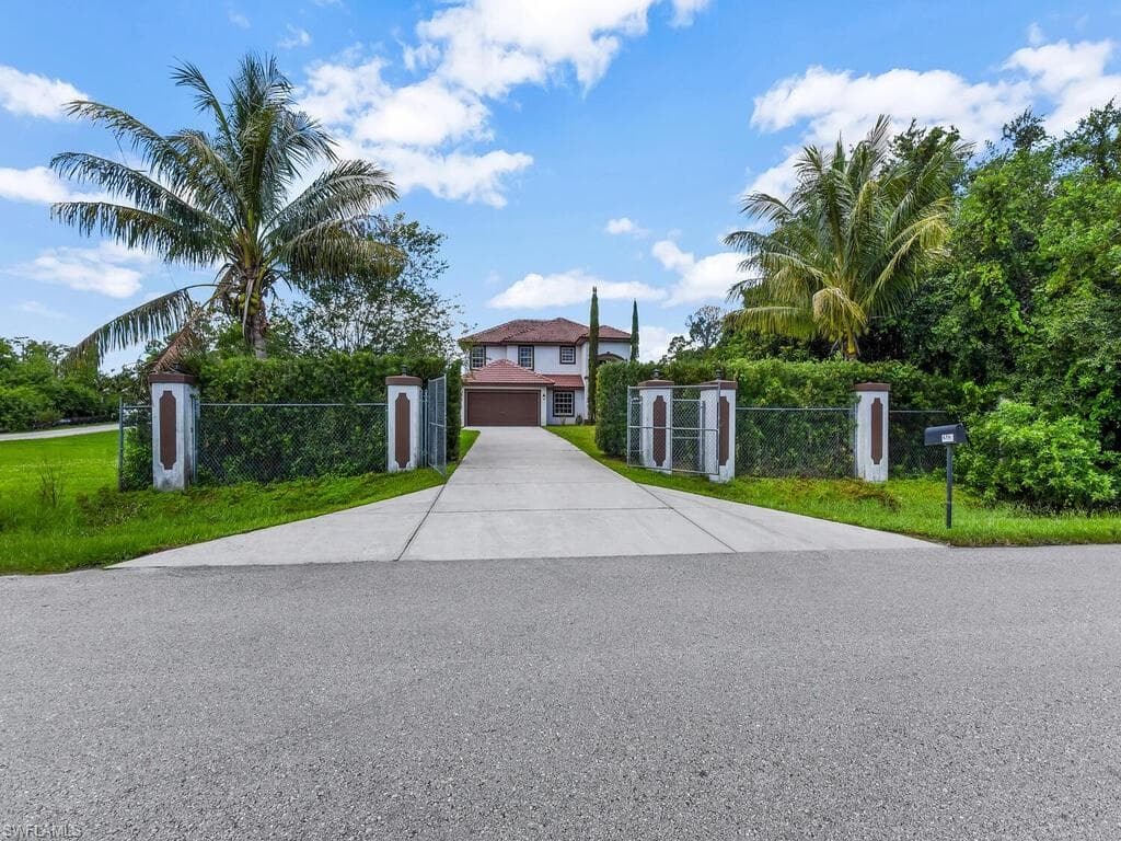 4380 20th Ave NE, Naples, FL 34120-35