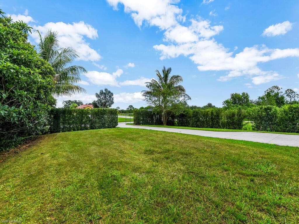4380 20th Ave NE, Naples, FL 34120-36