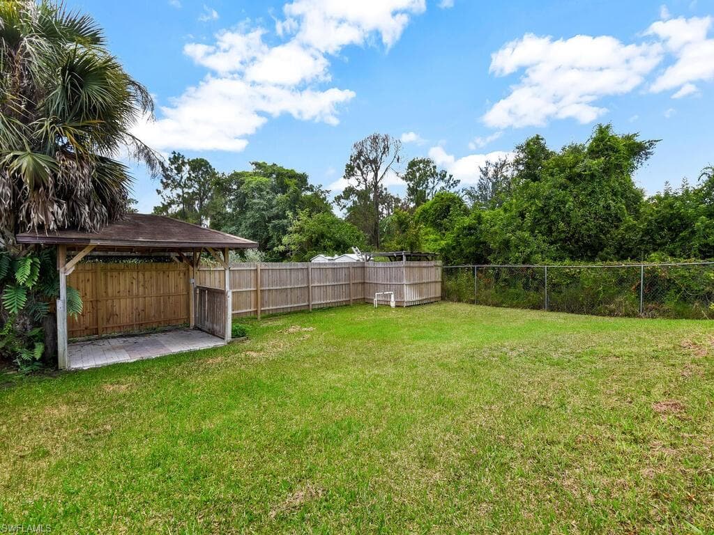 4380 20th Ave NE, Naples, FL 34120-39