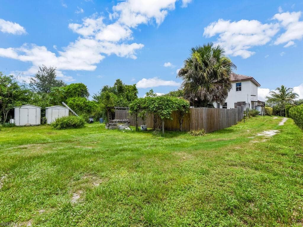 4380 20th Ave NE, Naples, FL 34120-42