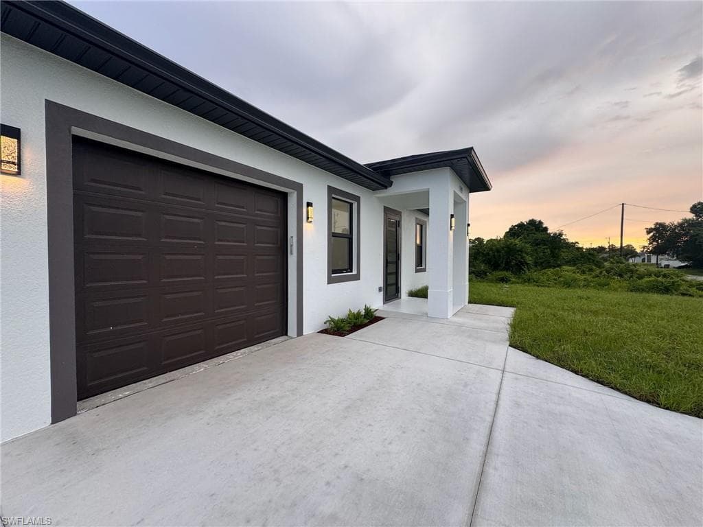 3105 11th St SW, Lehigh Acres, FL 33976-19