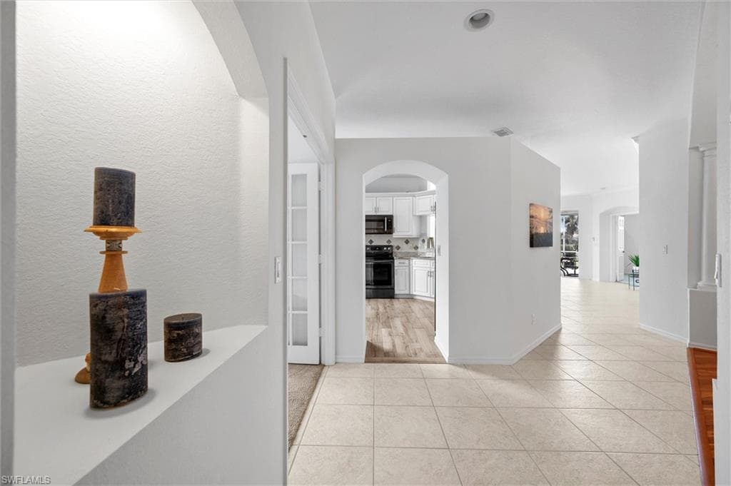 7750 Haverhill Ct, Naples, FL 34104-19