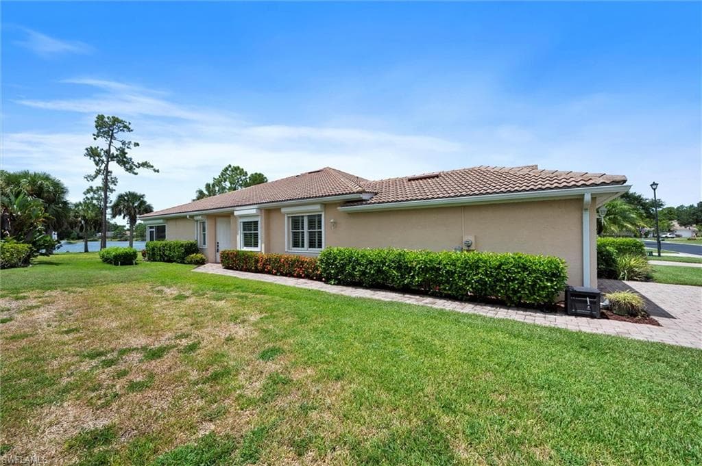 7750 Haverhill Ct, Naples, FL 34104-4