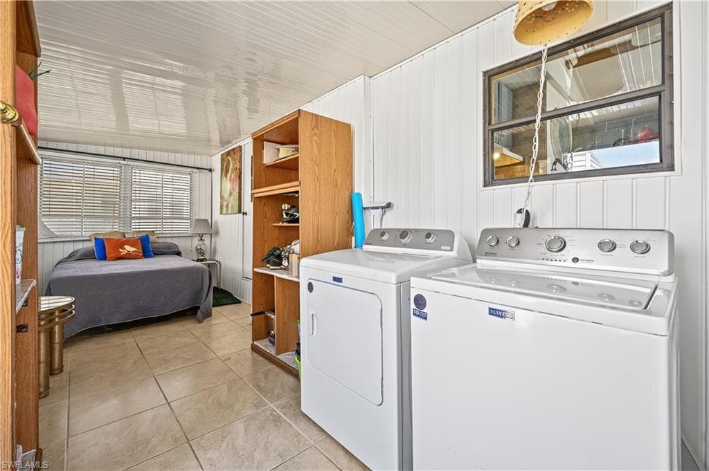 11641 Cardiff Dr, Fort Myers, FL 33908-14