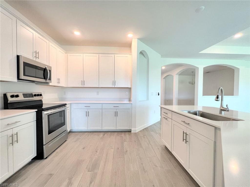 1388 Birdie Dr, Naples, FL 34120-6