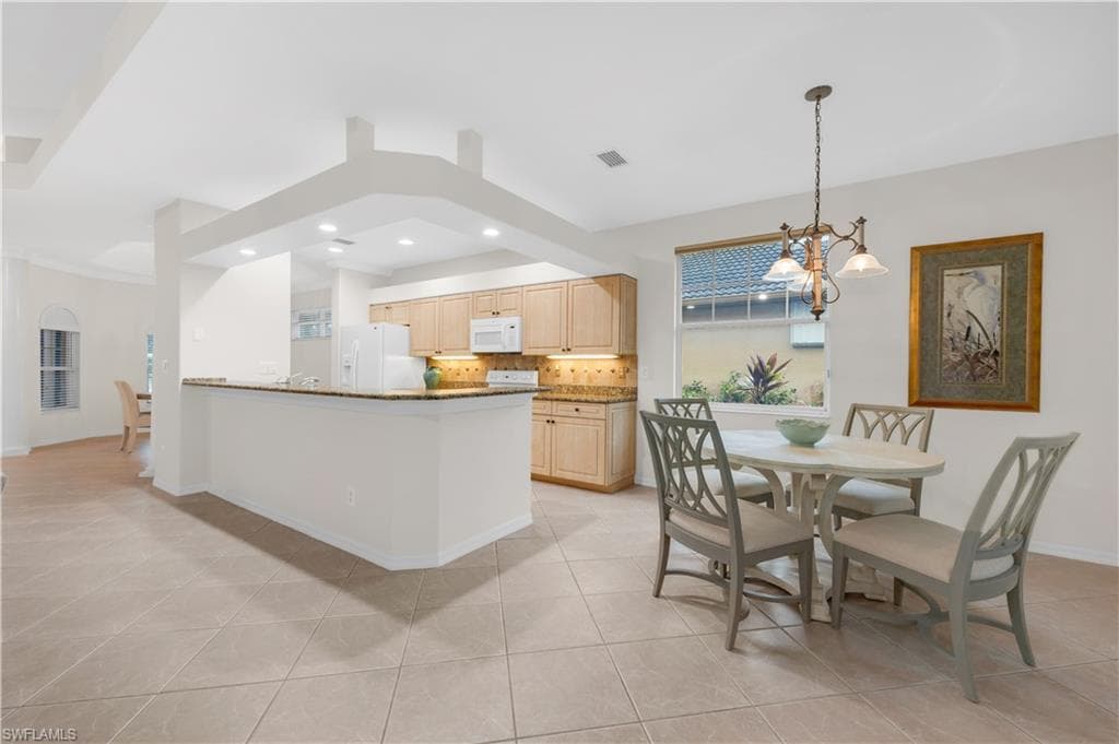 11009 Longshore Way E, Naples, FL 34119-12