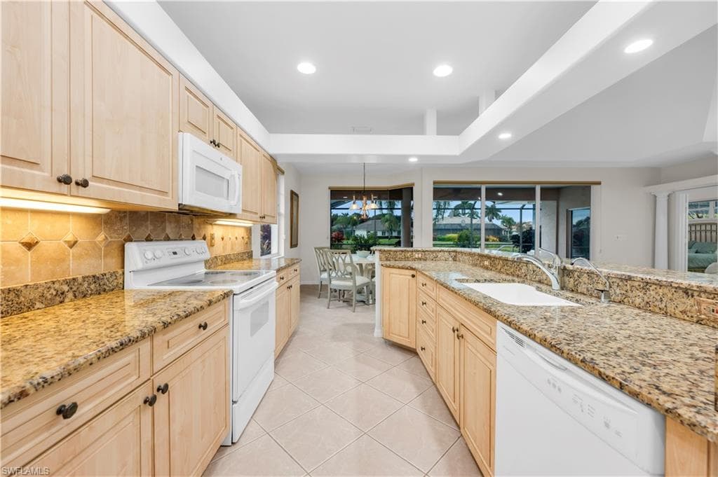 11009 Longshore Way E, Naples, FL 34119-13