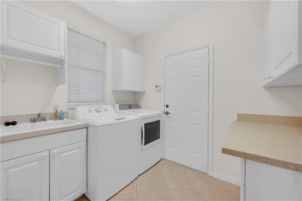 11009 Longshore Way E, Naples, FL 34119-20