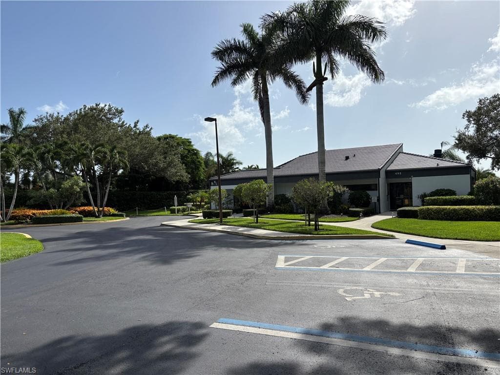 852 Belville Blvd, Naples, FL 34104-19