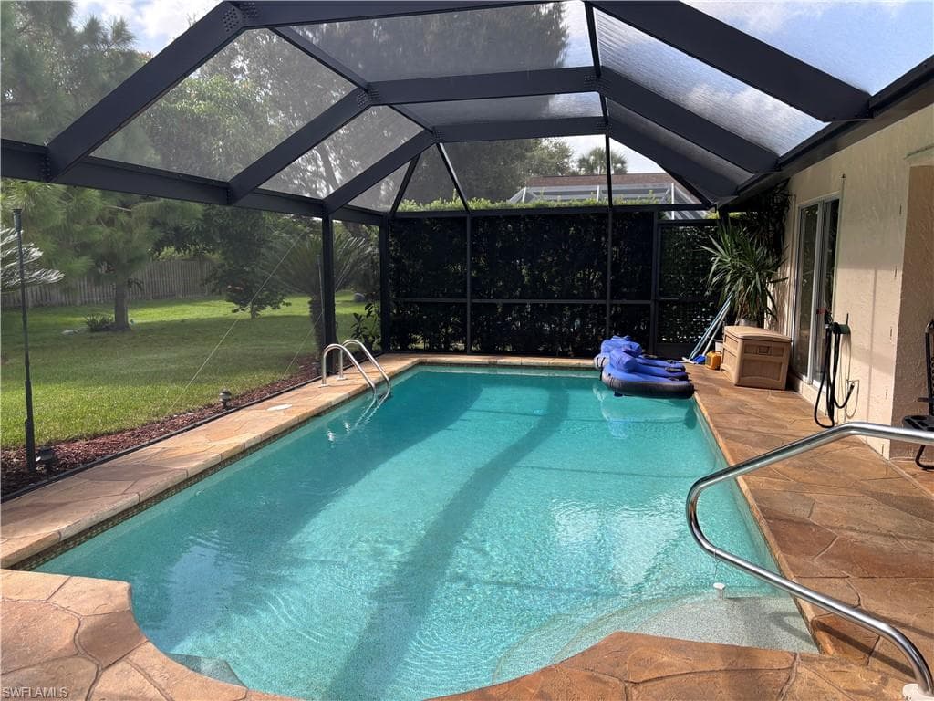 852 Belville Blvd, Naples, FL 34104-23