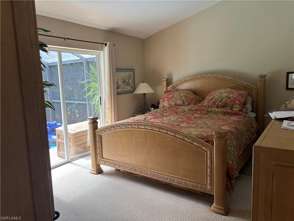 852 Belville Blvd, Naples, FL 34104-4