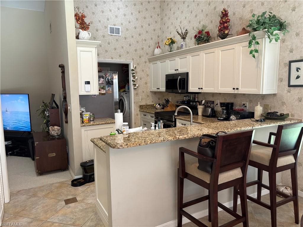 852 Belville Blvd, Naples, FL 34104-7