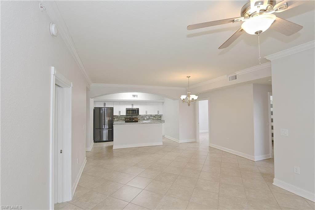 7905 Preserve Cir 111, Naples, FL 34119-9