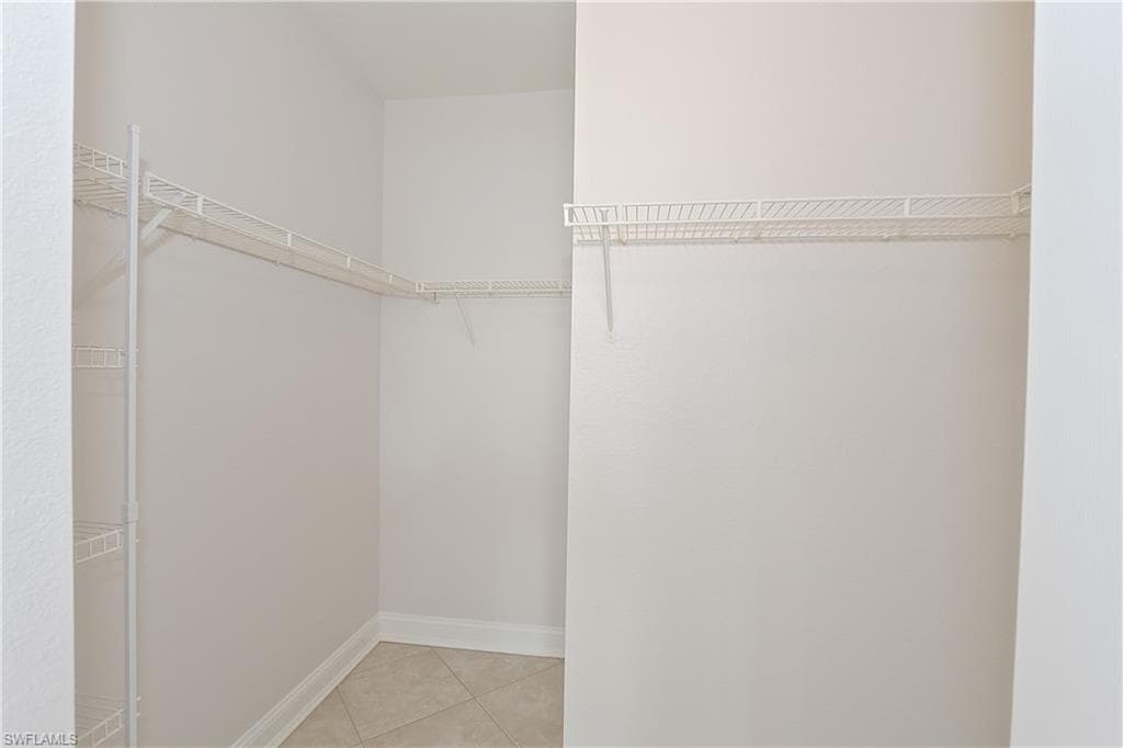 7905 Preserve Cir 111, Naples, FL 34119-12