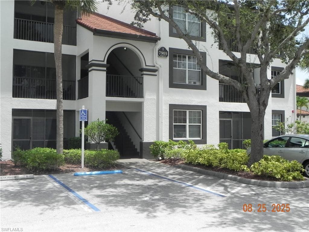 7905 Preserve Cir 111, Naples, FL 34119-31