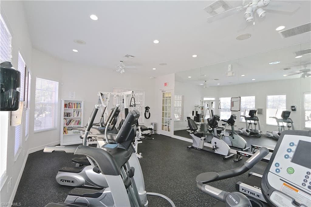 7905 Preserve Cir 111, Naples, FL 34119-36