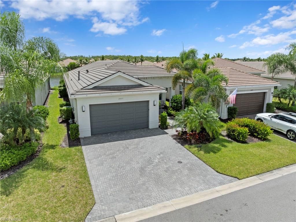28471 Montecristo Loop, Bonita Springs, FL 34135-34