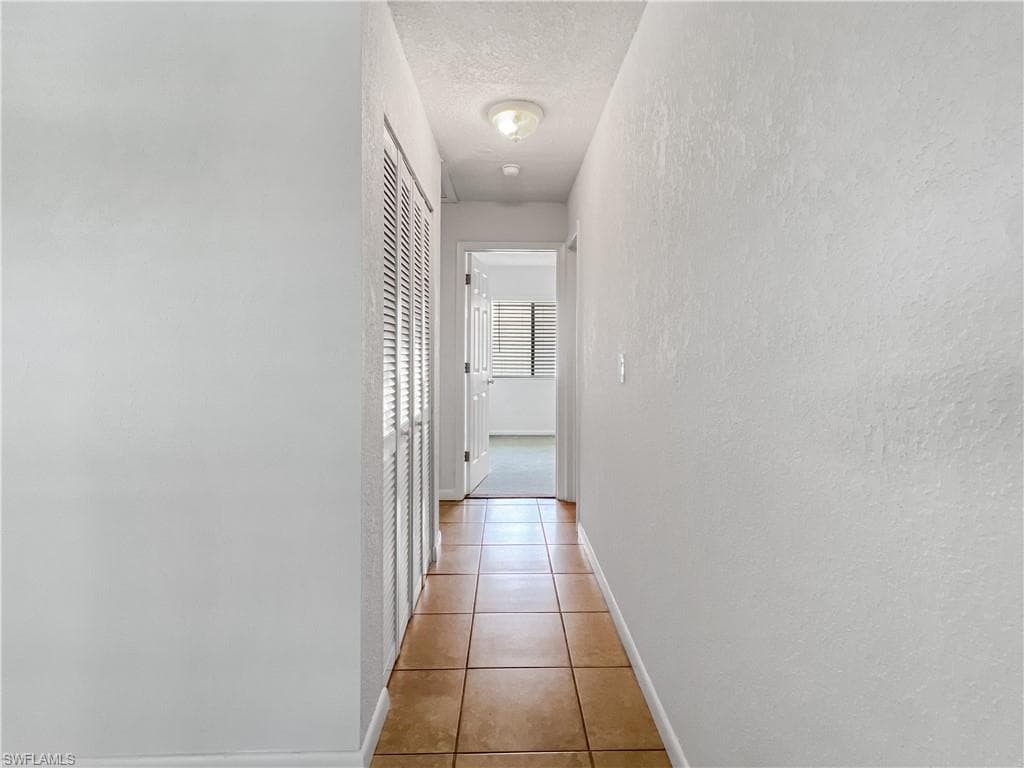 4613 Bayshore Dr B7, Naples, FL 34112-14