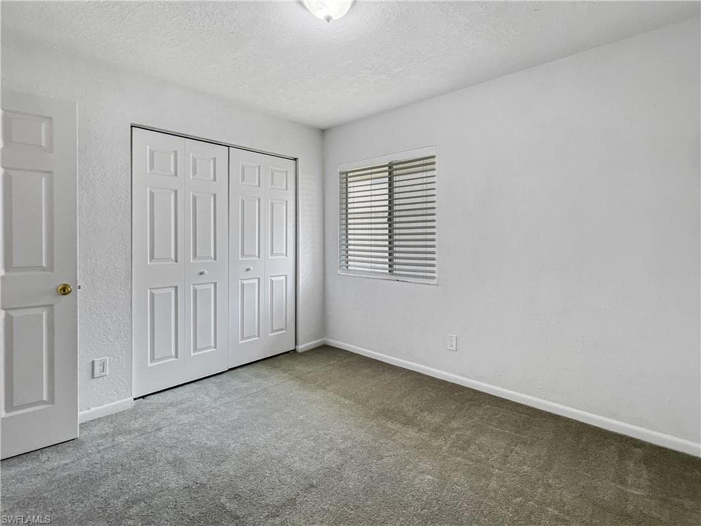 4613 Bayshore Dr B7, Naples, FL 34112-27