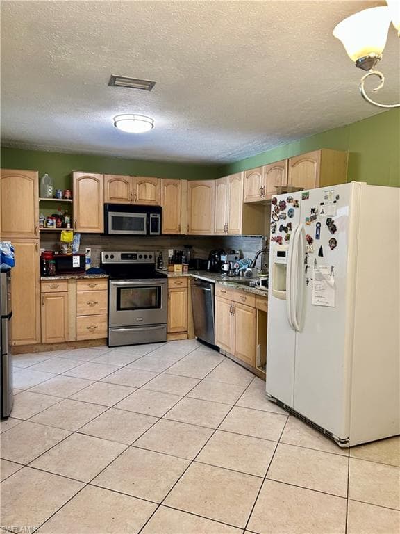 4212 32nd Ave SW, Naples, FL 34116-4