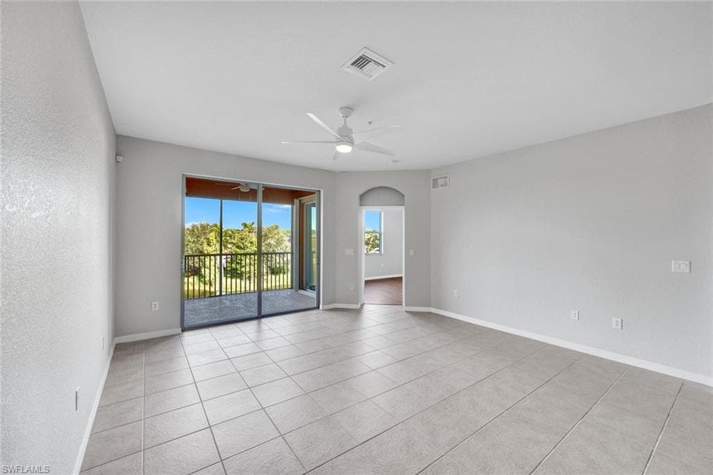 9621 Spanish Moss Way 3831, Bonita Springs, FL 34135-23