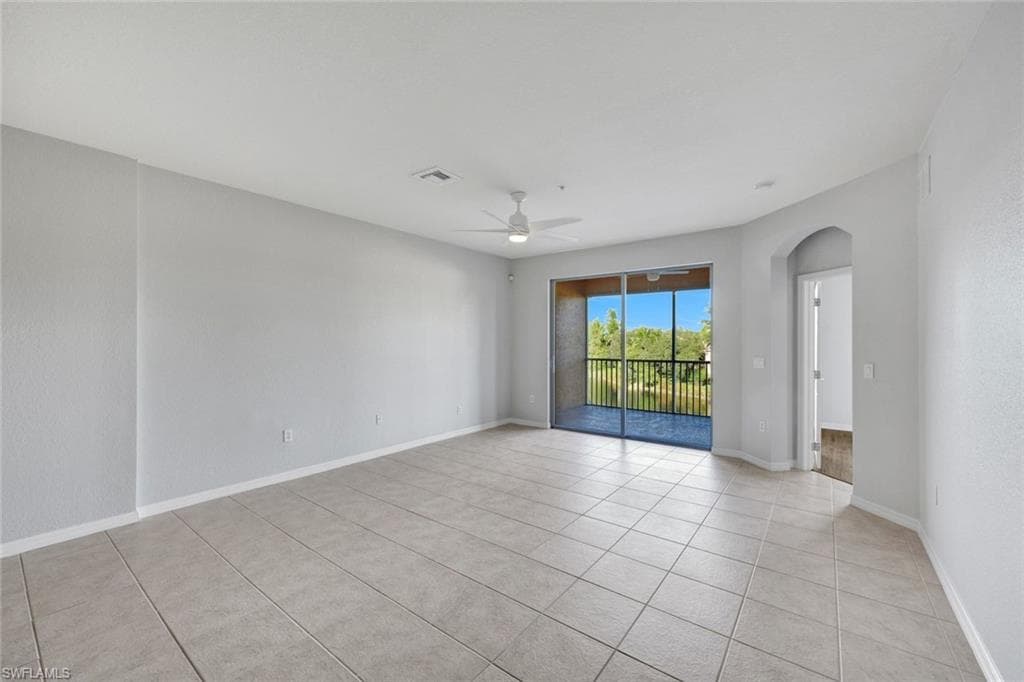 9621 Spanish Moss Way 3831, Bonita Springs, FL 34135-26