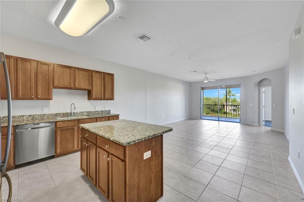 9621 Spanish Moss Way 3831, Bonita Springs, FL 34135-7