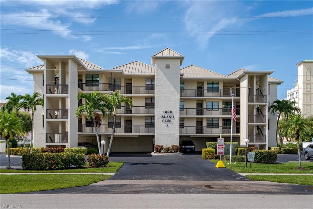 1000 Swallow Ave 12, Marco Island, FL 34145-1