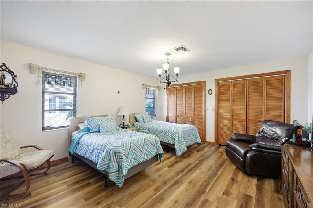 9940 Vanderbilt Dr, Naples, FL 34108-16