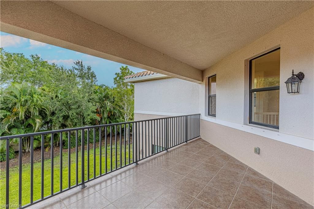 13852 Luna Dr, Naples, FL 34109-12